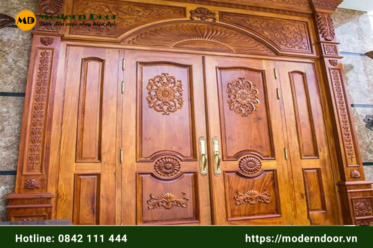 Nẹp khung cửa gỗ hoa văn cho thiết kế cổ điển