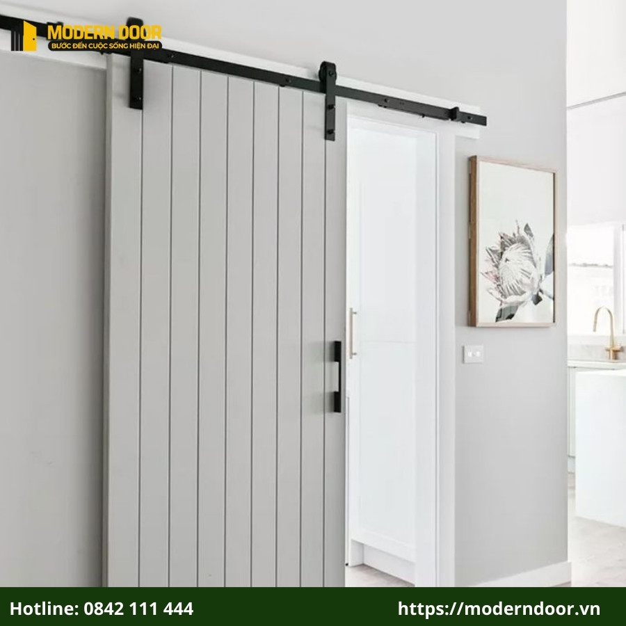 Cửa lùa nhựa giả gỗ được lắp đặt tại văn phòng bếp