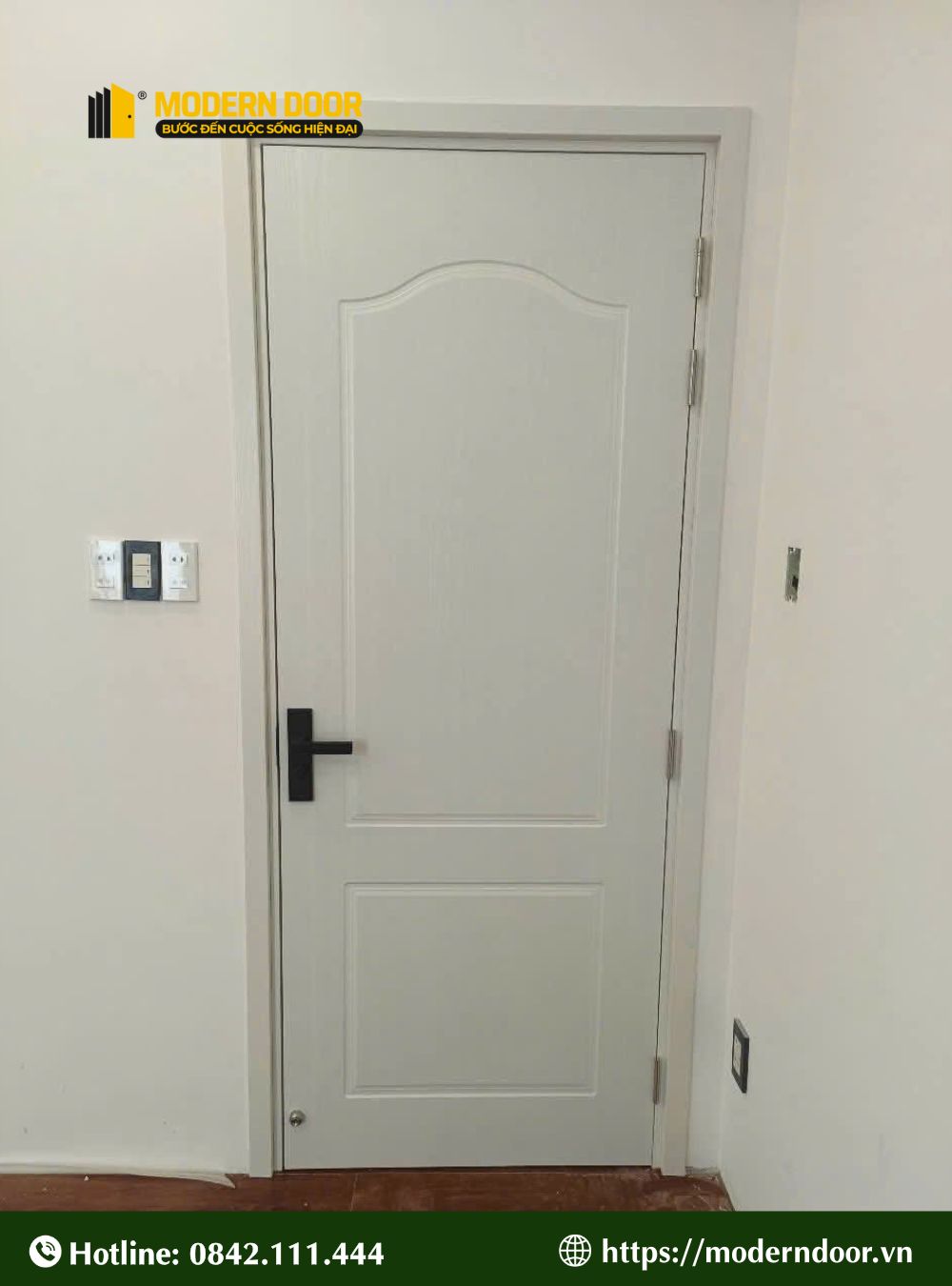 Mẫu cửa composite màu trắng số 9