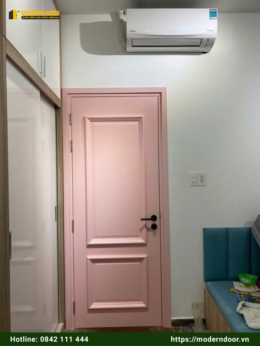Báo Giá Cửa Nhựa Giả Gỗ Composite Cao Cấp Mẫu Mới 2026 108 Mẫu cửa nhựa composite đẹp 2026 màu hồng pastel trẻ trung, tạo điểm nhấn không gian, do Modern Door thi công lắp đặt