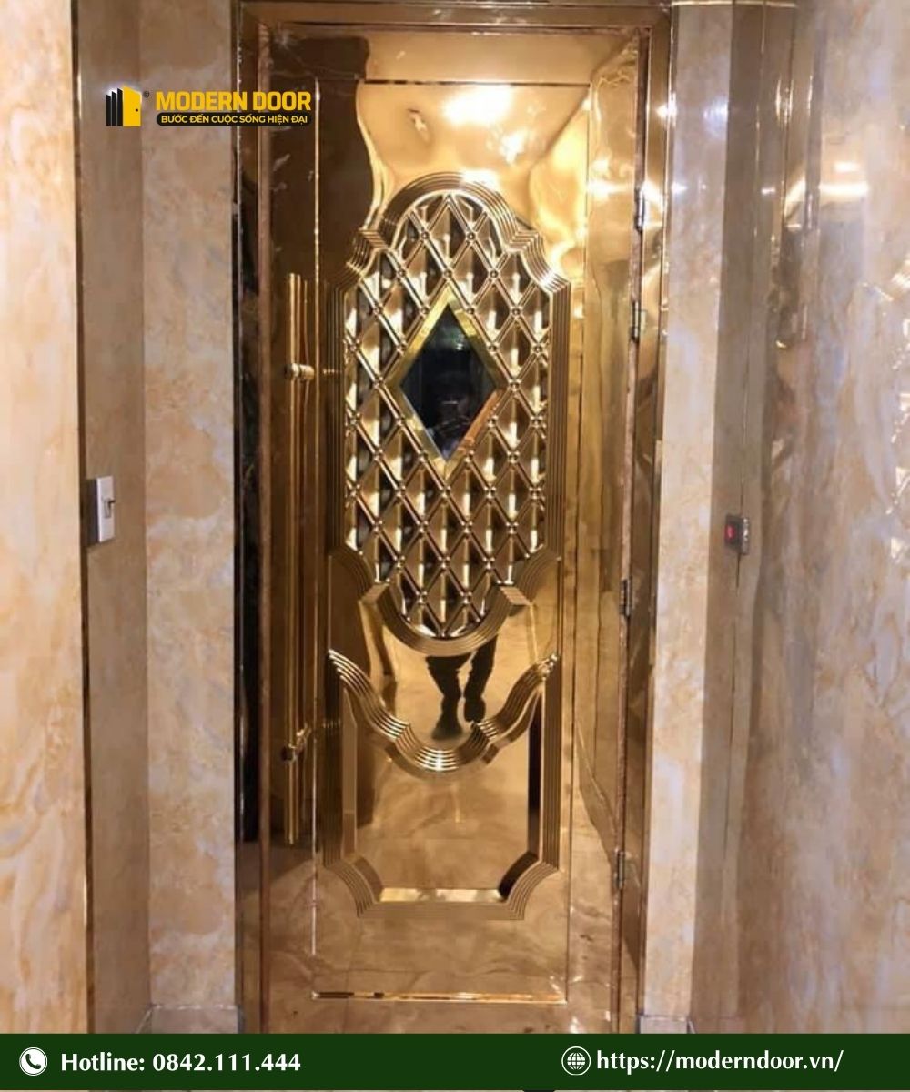 Bảng giá cửa cách âm phòng karaoke mới nhất 2026 32 Mẫu cửa cách âm phòng karaoke số 11, sử dụng chất liệu thép chống cháy được mạ ánh đồng sáng bóng