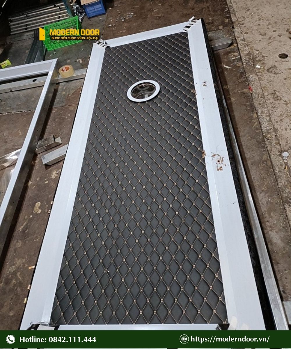 Bảng giá cửa cách âm phòng karaoke mới nhất 2026 34 Mẫu cửa cách âm phòng karaoke số 13, sử dụng chất liệu composite cách âm hiệu quả, phong cách hiện đại